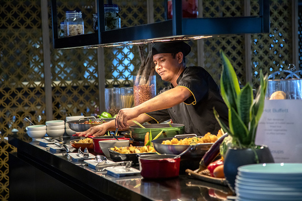 Emerald Waterways - Emerald Harmony - Buffet Reflections _11_.jpg